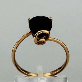 Кольцо. Голубой топаз. Арт.1070Тл из золота 585 пробы