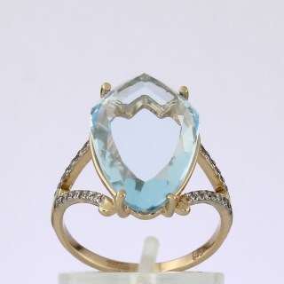 Кольцо. Голубой топаз. Арт.1326ТКц из золота 585 пробы