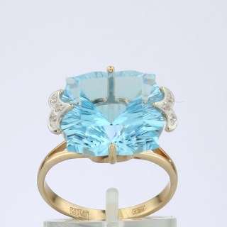 Кольцо. Голубой топаз. Арт.1402ТКц из золота 585 пробы
