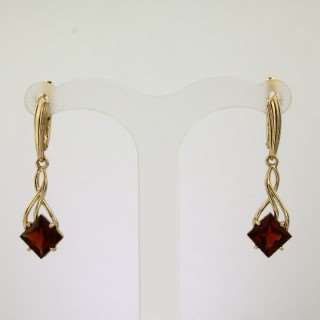 Серьги. Гранат. Арт.310Г из золота 585 пробы